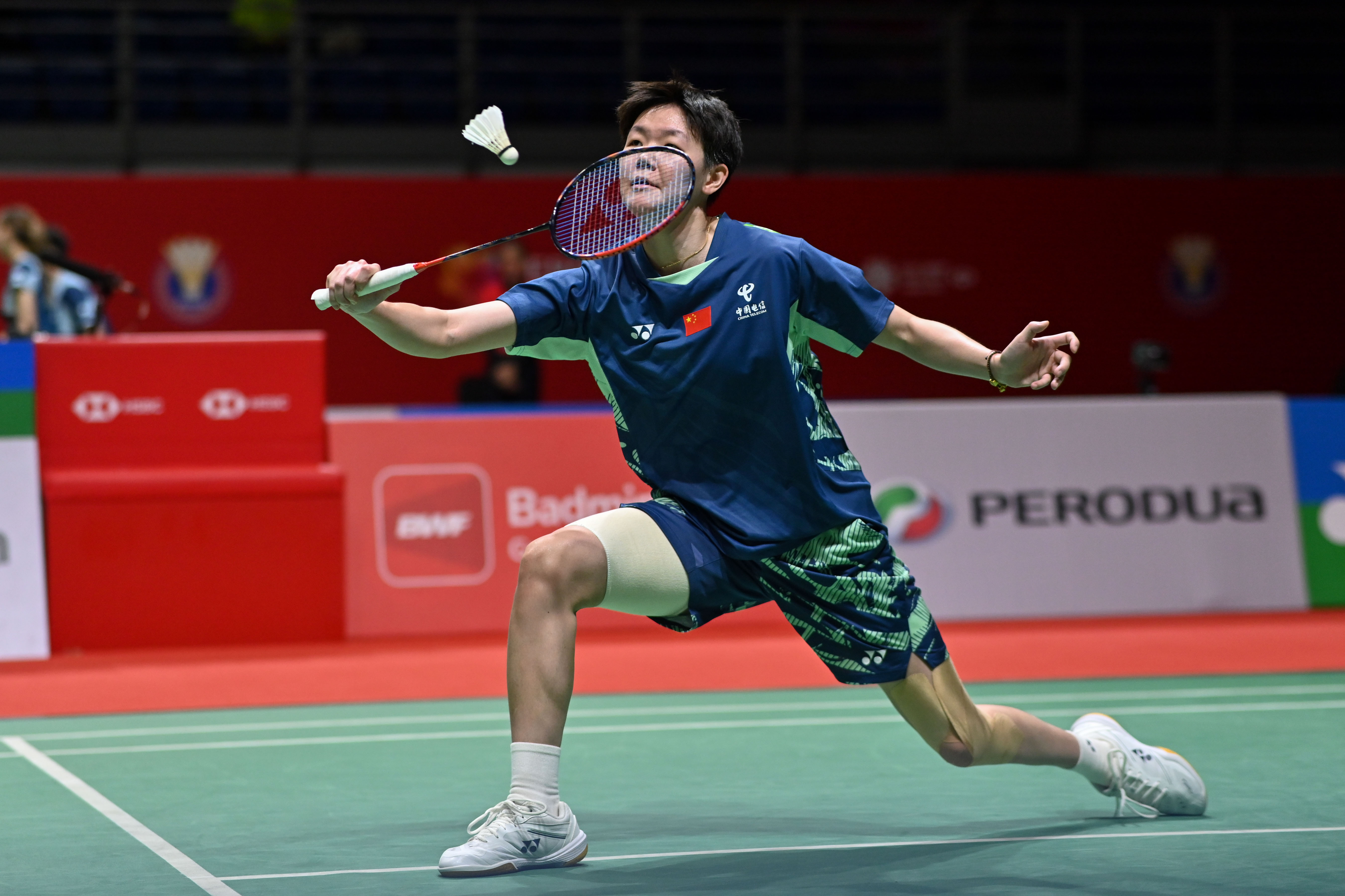 韩国选手在羽毛球比赛中实现逆转
