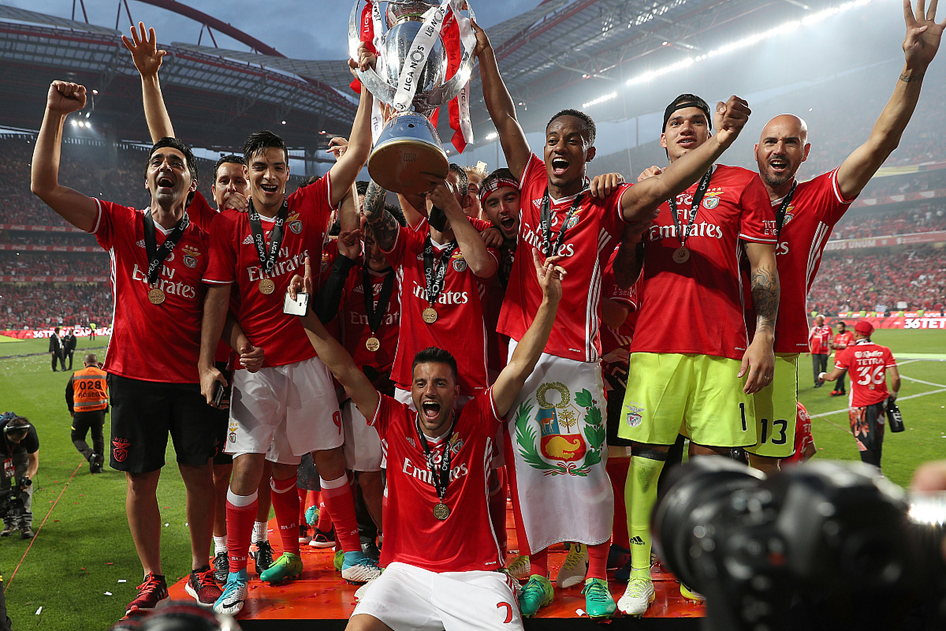 关于欧洲足球联赛竞技激烈,球员冲刺胜利舞台的信息 关于欧洲足球联赛竞技激烈,球员冲刺胜利舞台的信息