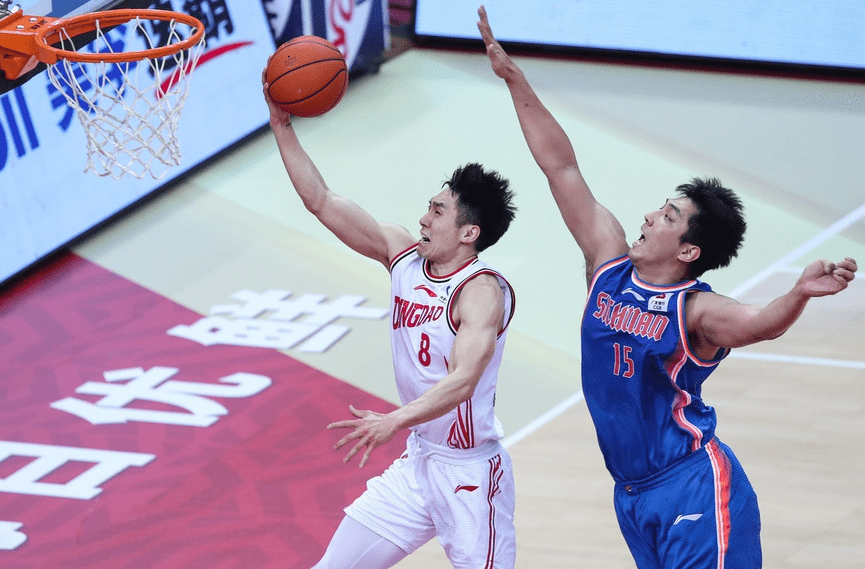 黑龙江男篮全队发挥稳健,成功进入季后赛 黑龙江男篮全队发挥稳健,成功进入季后赛