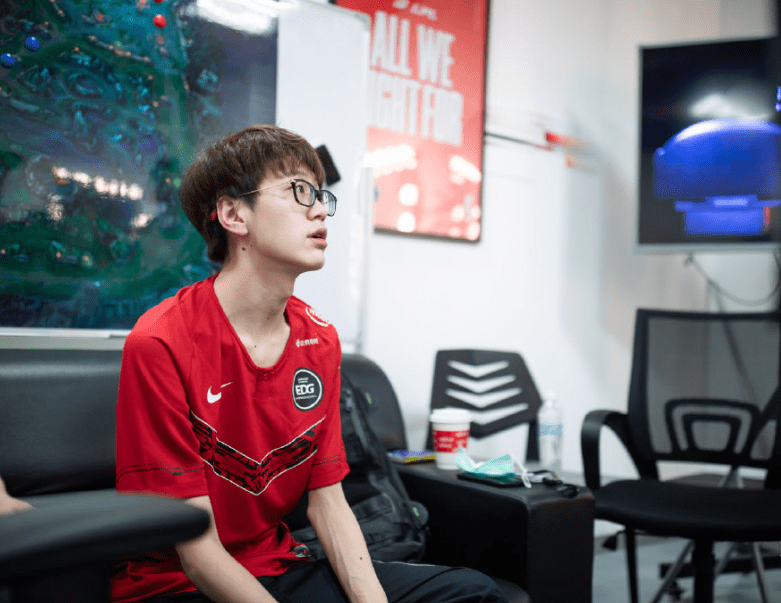 MAD鏖战SHR,Meiko2三分雨点燃全场的简单介绍 MAD鏖战SHR,Meiko2三分雨点燃全场的简单介绍