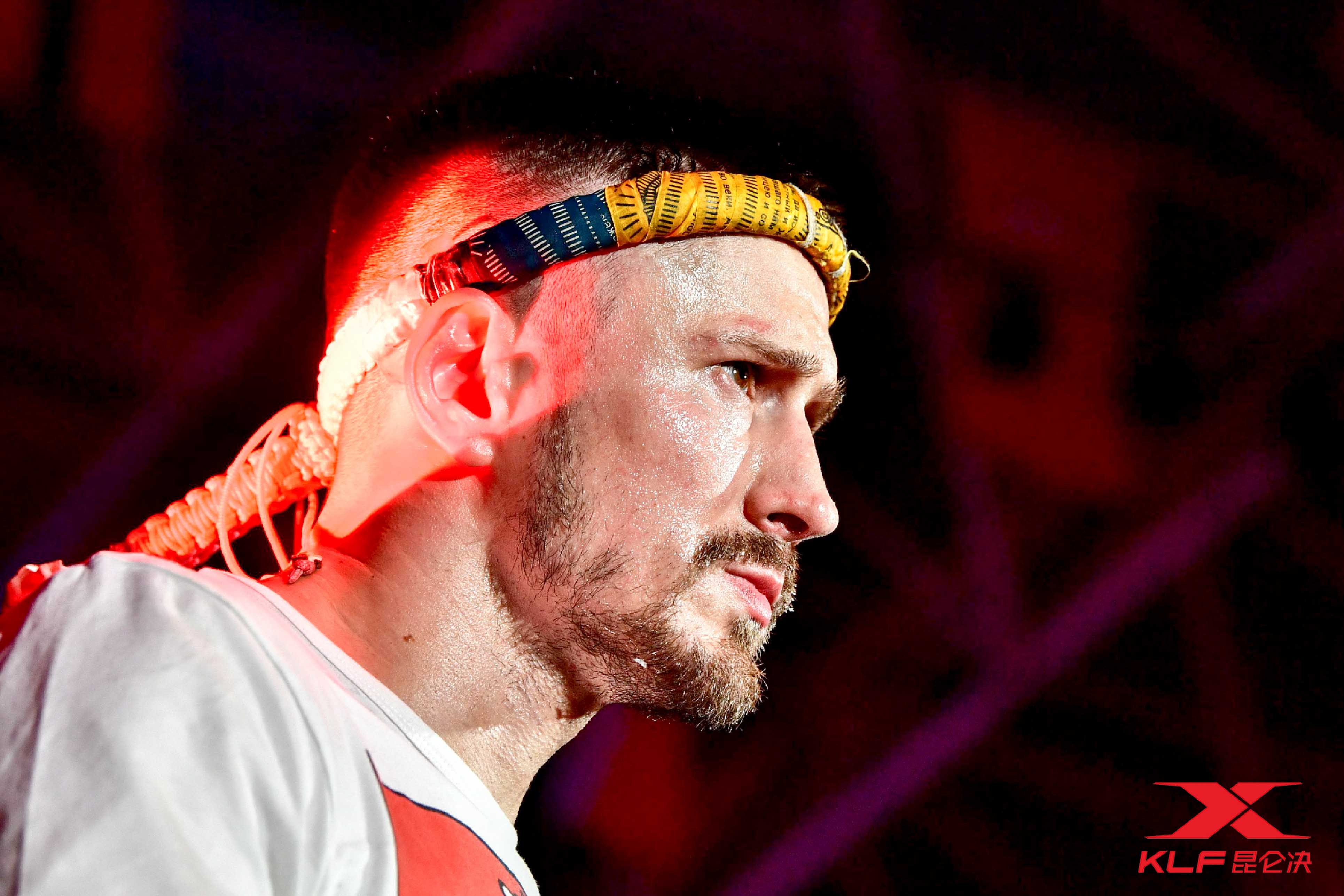 关于争夺冠军的较量,双方在拼搏中超越极限的信息 关于争夺冠军的较量,双方在拼搏中超越极限的信息