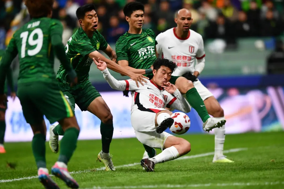 关于北京国安客场战平广州富力，客场争冠缓步追赶！的信息