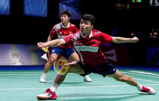 丹麦队鏖战中国队,黄鸭组合扛起全队的简单介绍 丹麦队鏖战中国队,黄鸭组合扛起全队的简单介绍