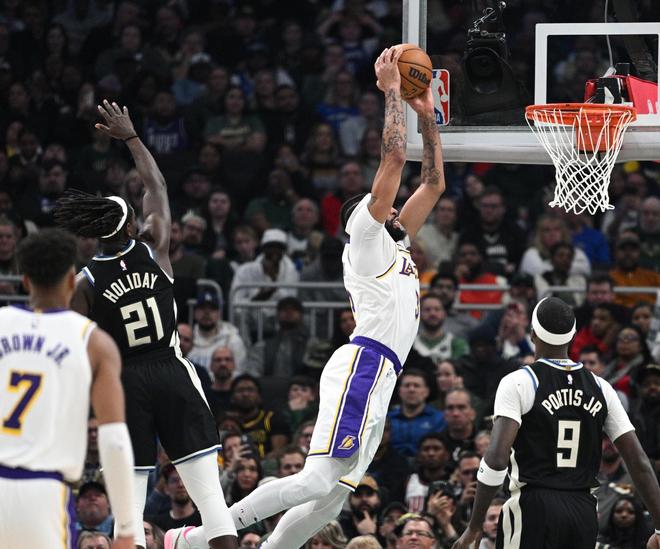 关于浙江队横扫魔术,詹姆斯刷新纪录的信息 关于浙江队横扫魔术,詹姆斯刷新纪录的信息